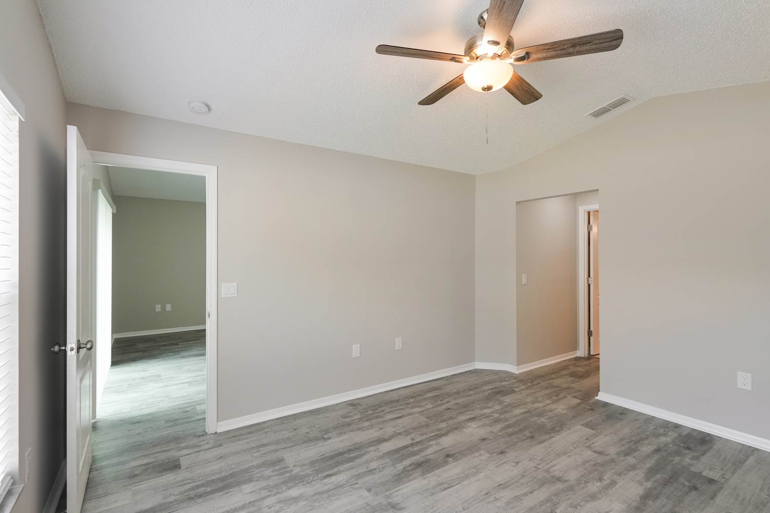 1056 Malletwood Dr, Brandon photo 12