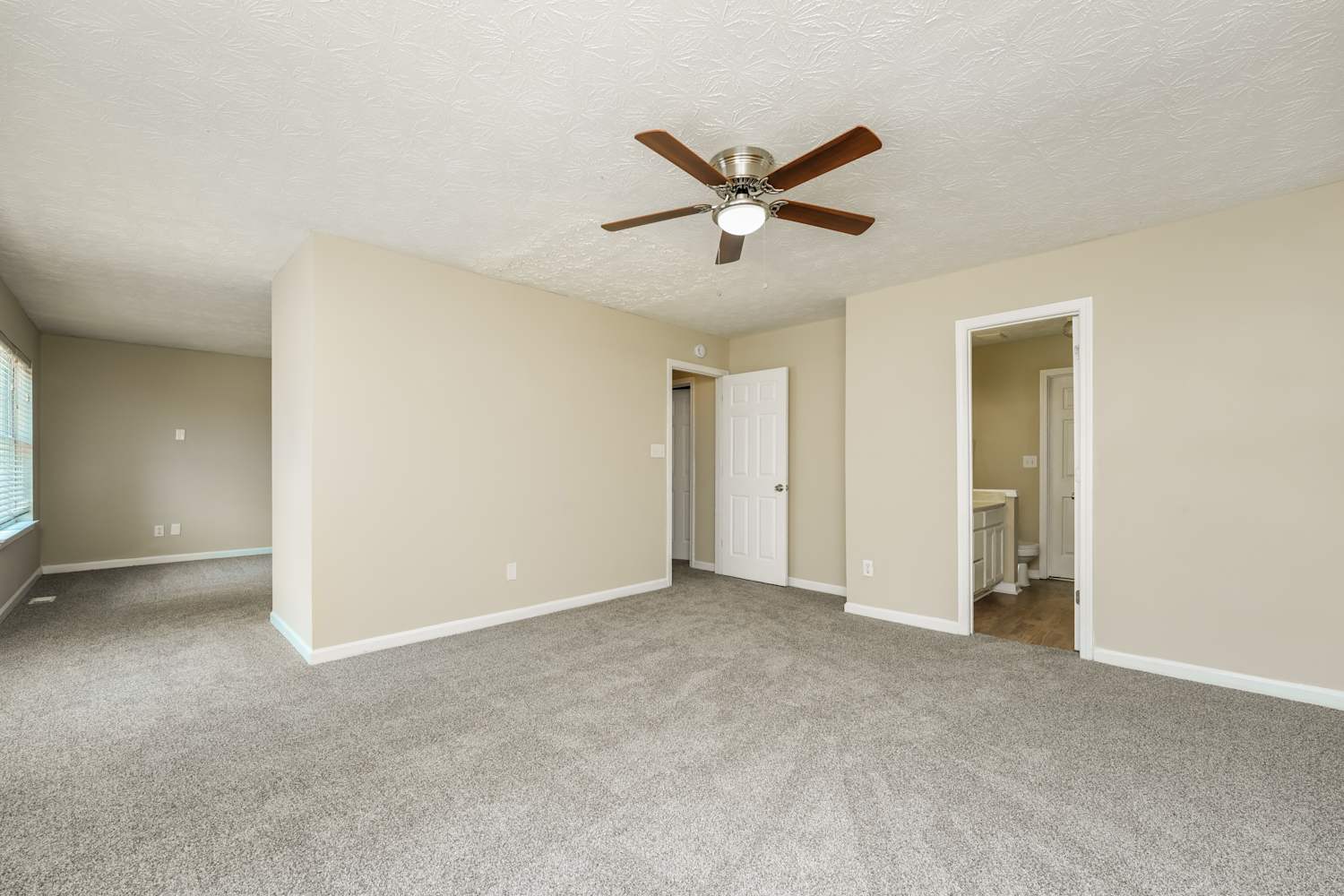 1059 Shadow Lake Dr, Lithonia photo 12