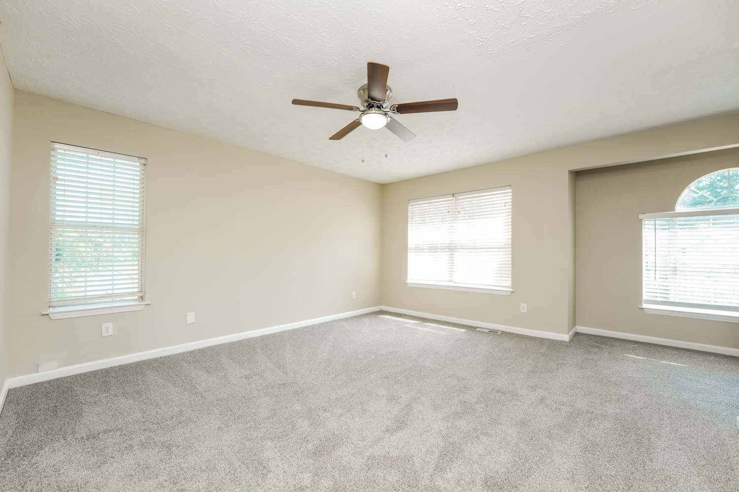 1059 Shadow Lake Dr, Lithonia photo 11