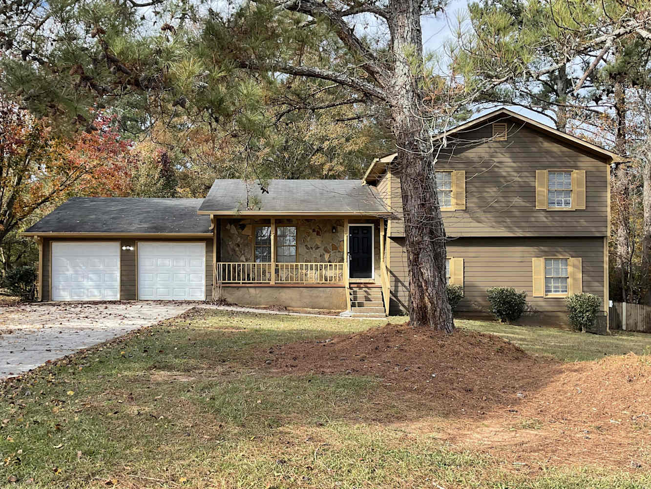 Front of 106 Longview Rd, Stockbridge, GA
