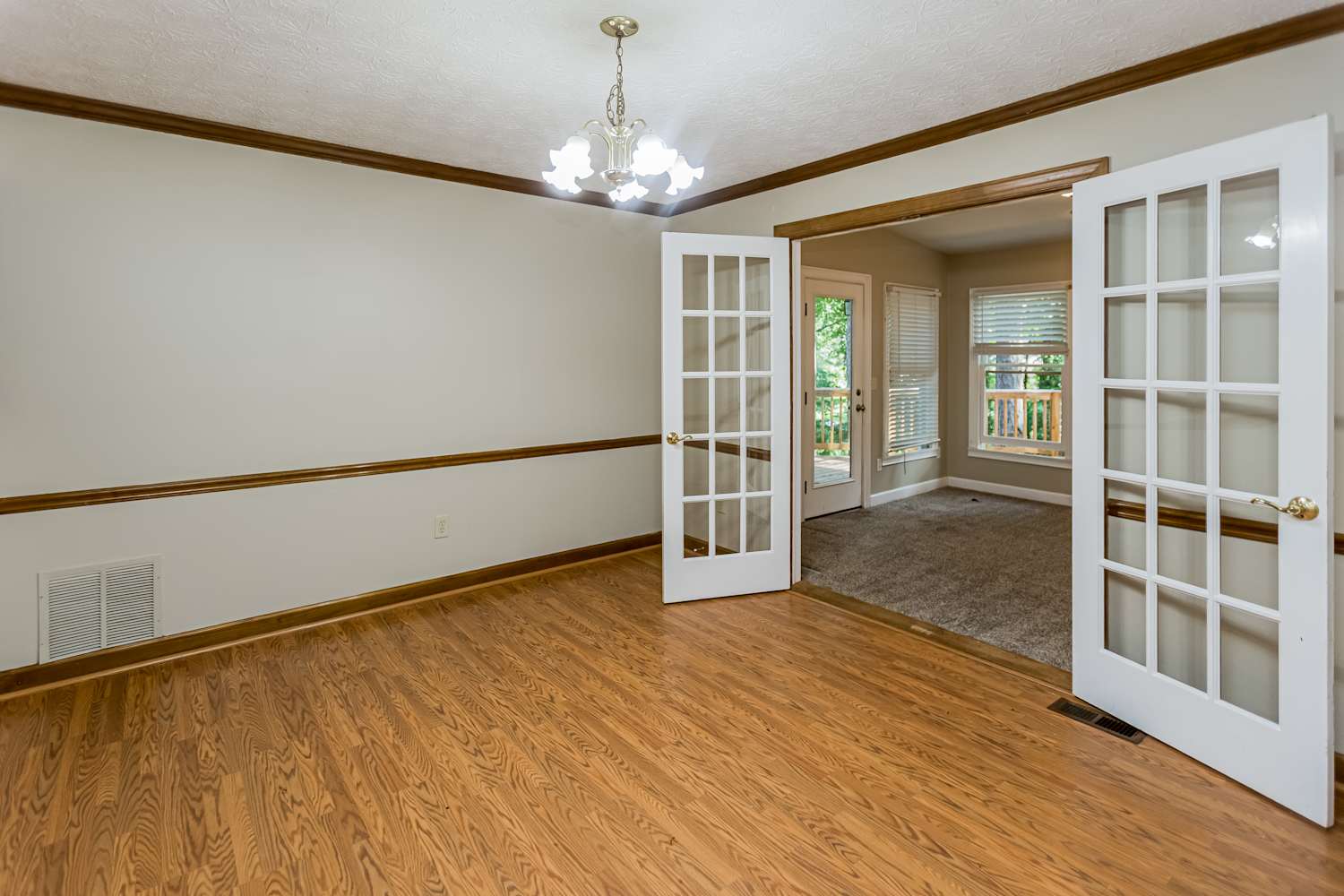 106 Remington Ct, Woodstock photo 7