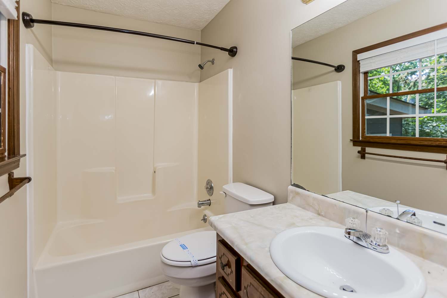 106 Remington Ct, Woodstock photo 11