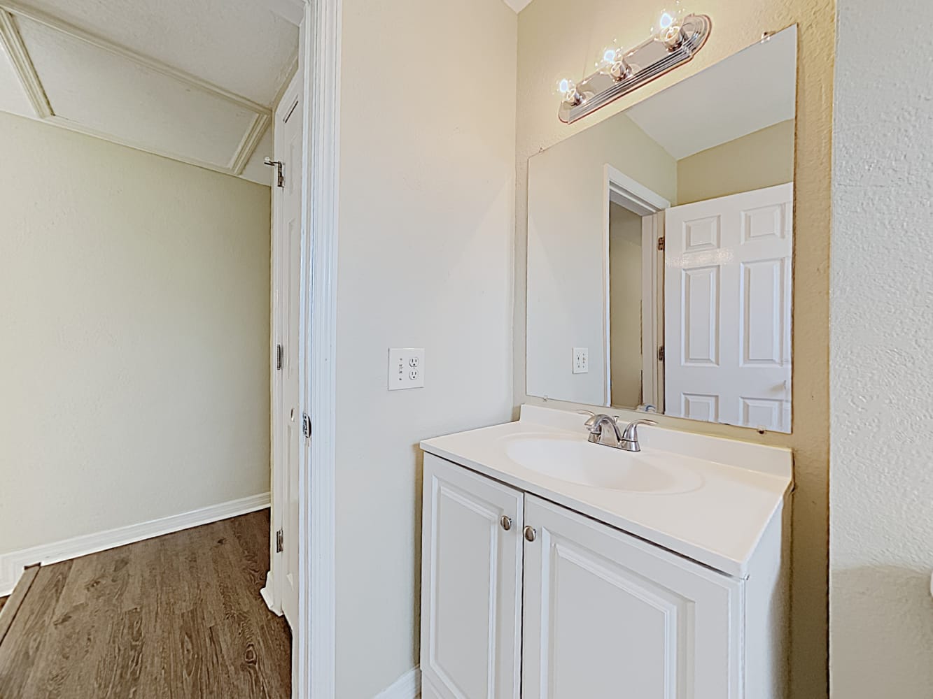 1063 Indian Rocks Rd S, Largo photo 12