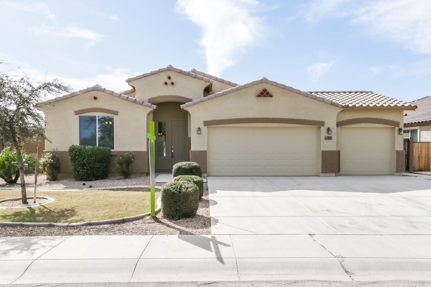 1063 W Brangus Way, San Tan Valley photo 1