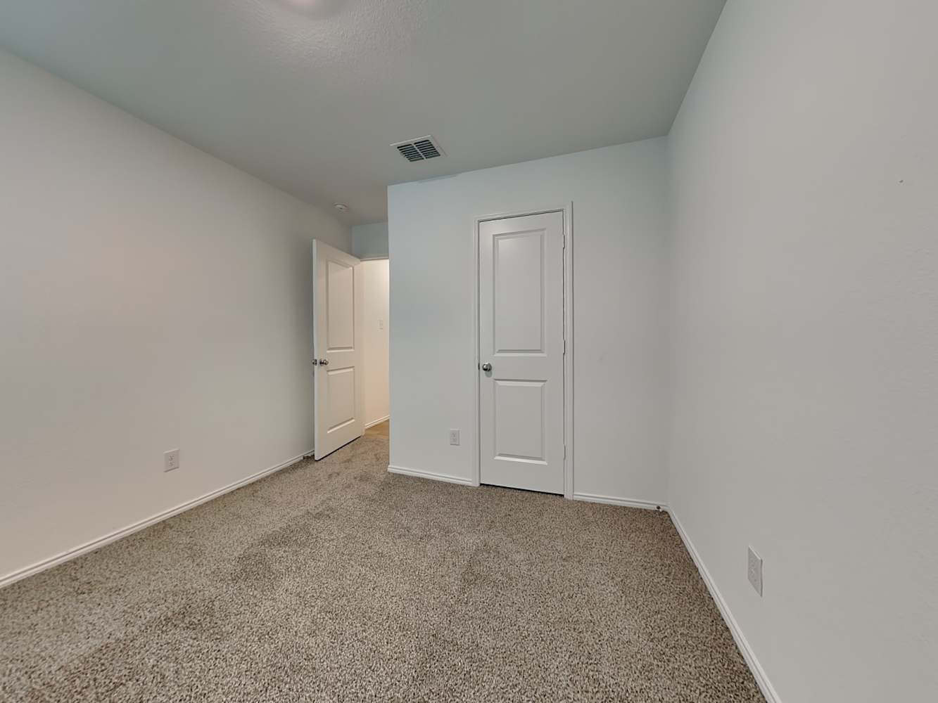 10637 Sewell Cir, Dallas photo 14