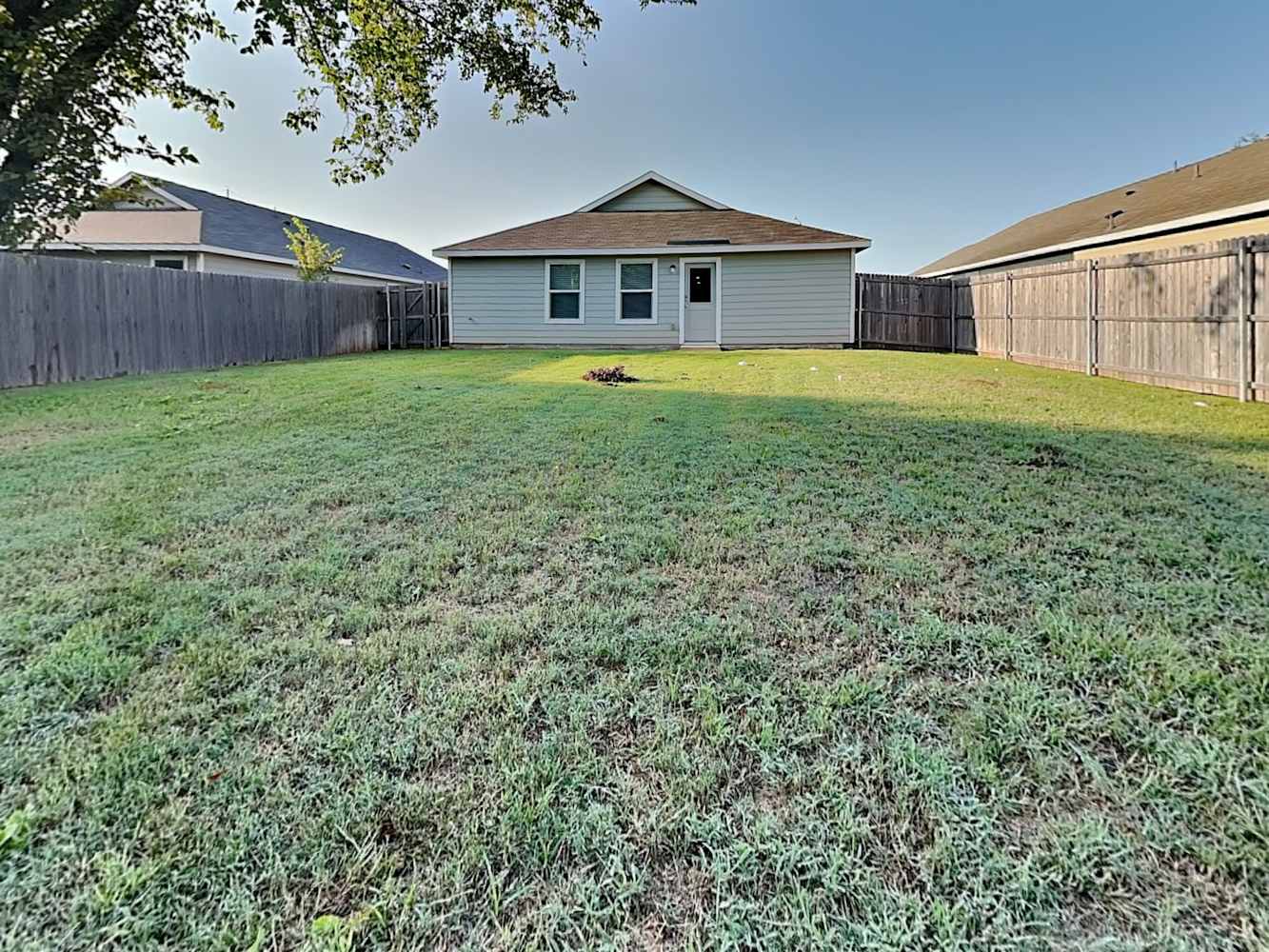 10637 Sewell Cir, Dallas photo 17