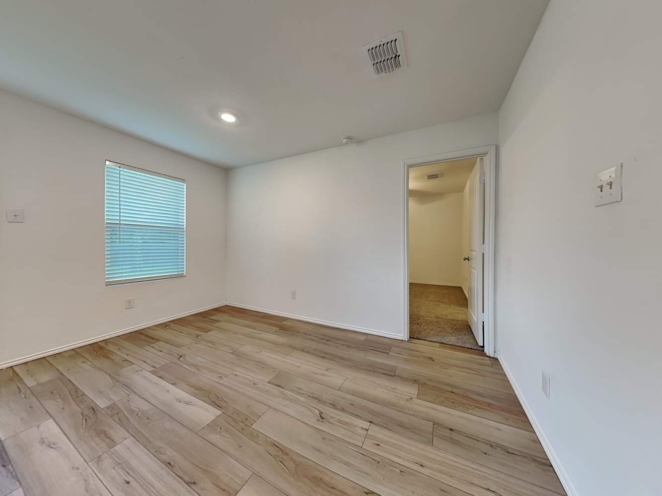 10637 Sewell Cir, Dallas photo 6