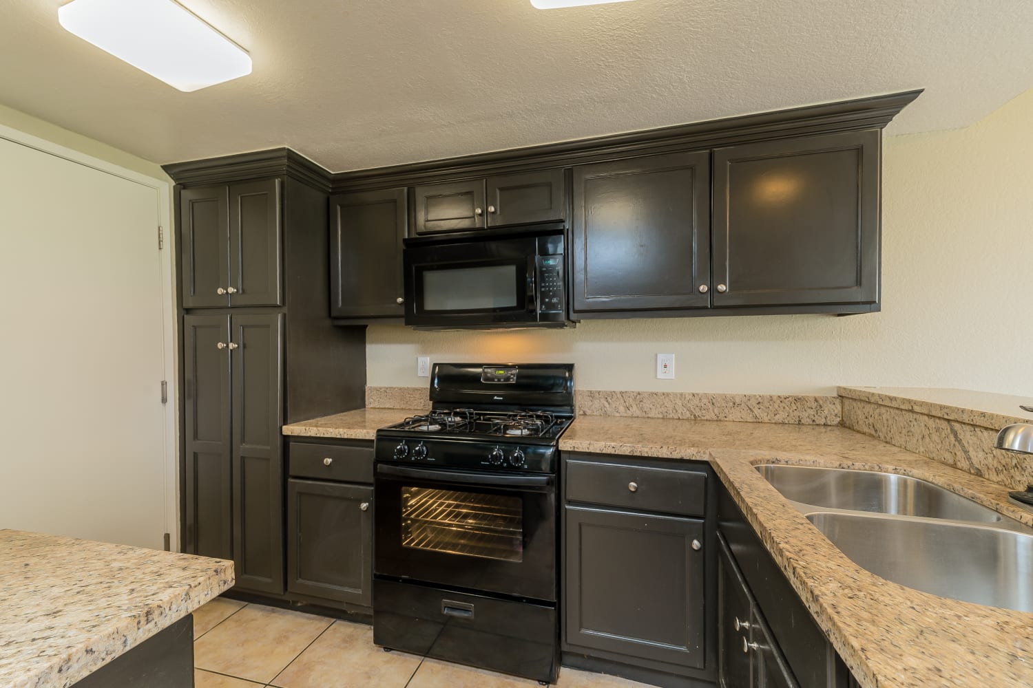 10638 Countryside Dr, Rancho Cucamonga photo 8
