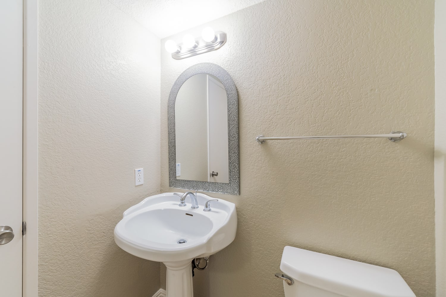 10638 Countryside Dr, Rancho Cucamonga photo 16