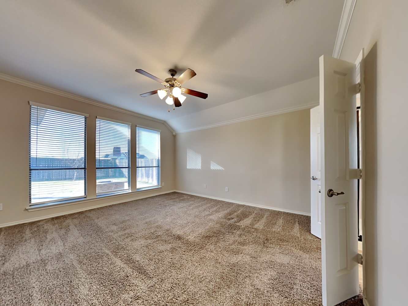 10645 Devinstone Dr, Fort Worth photo 12