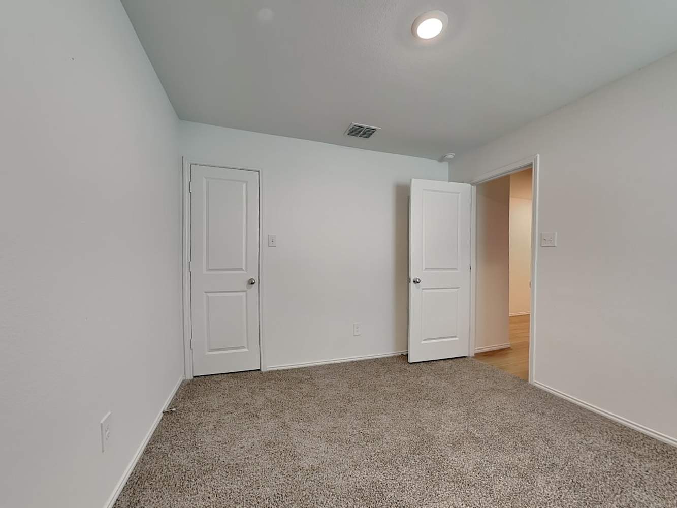 10645 Sewell Cir, Dallas photo 13