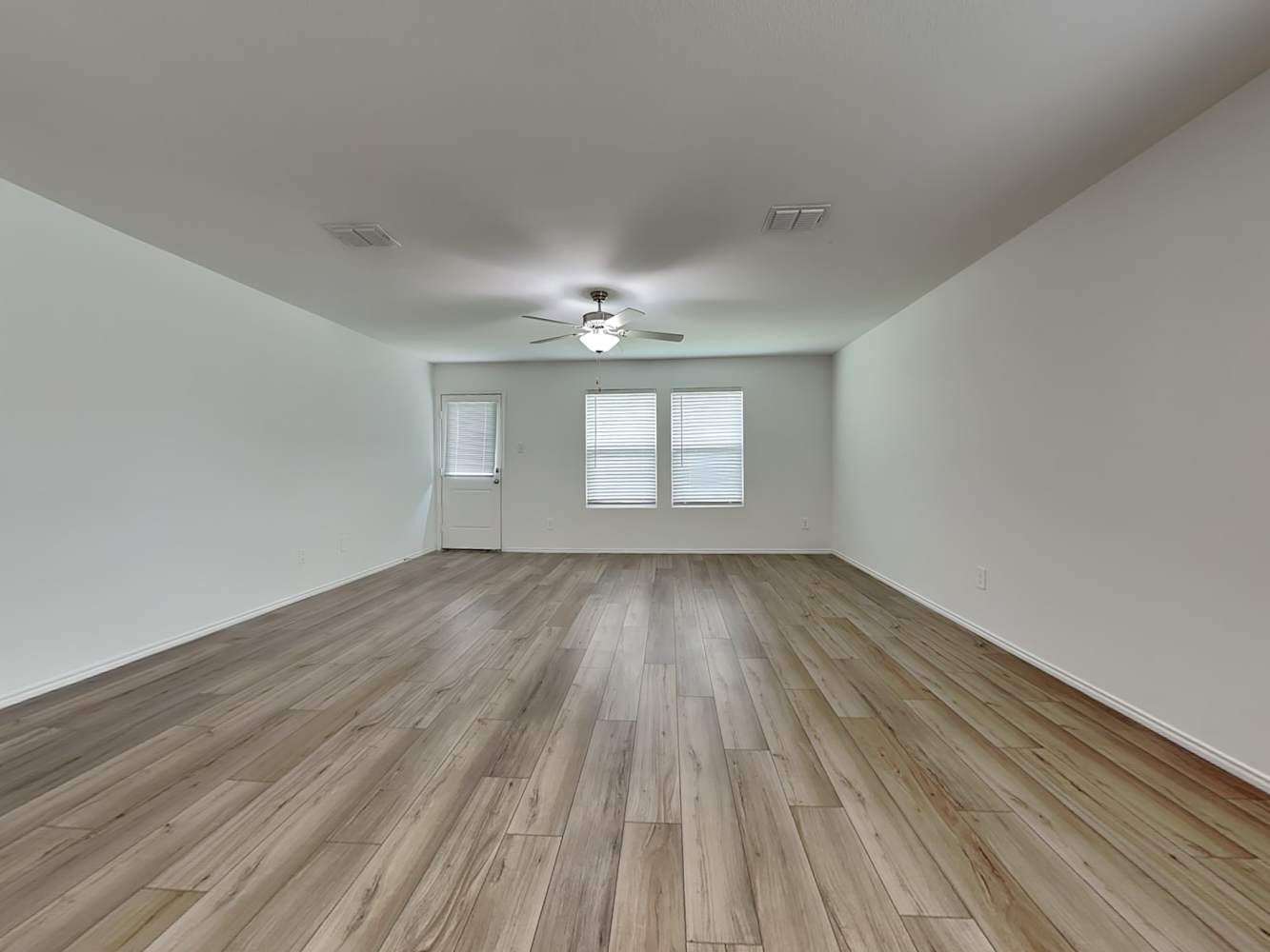 10645 Sewell Cir, Dallas photo 3