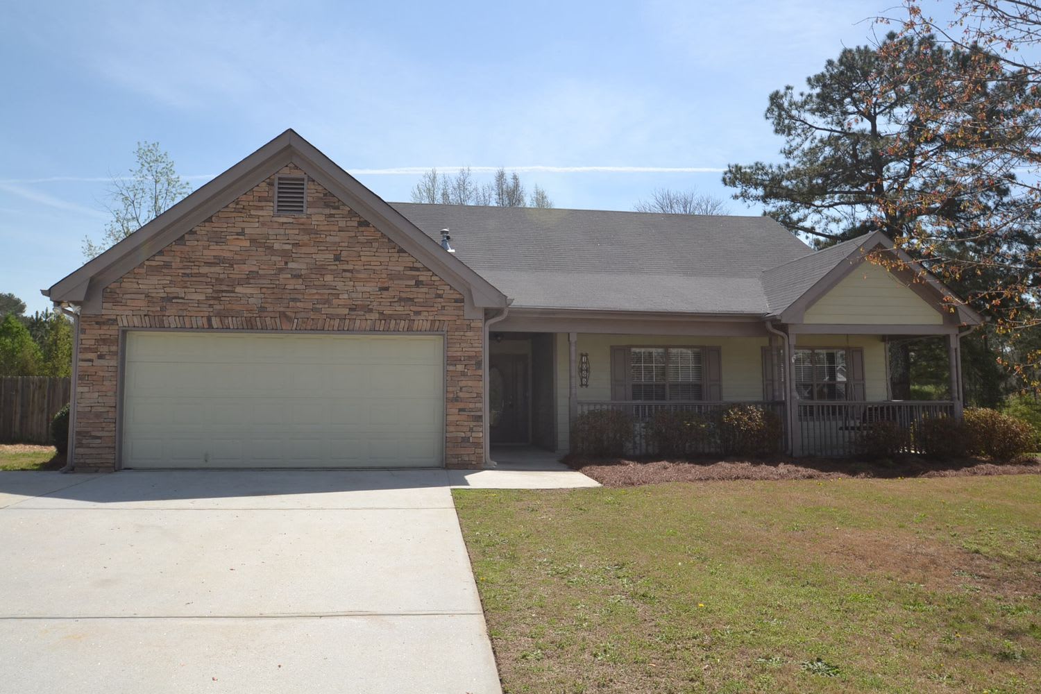 Front of 1065 Grayson Oaks Dr, Lawrenceville, GA