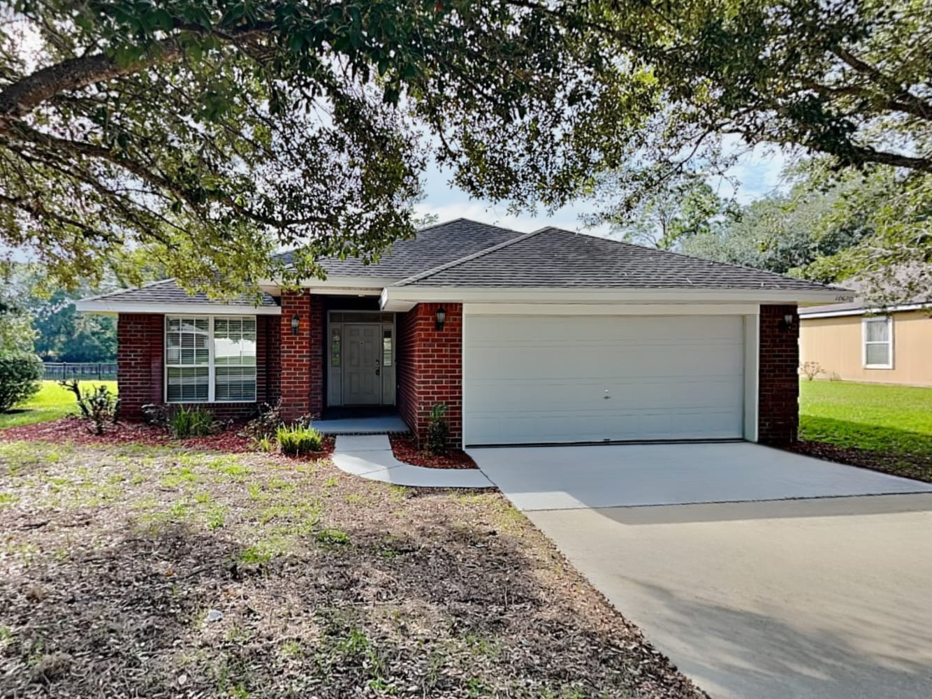 Front of 10670 Sandy Oaks Dr, Jacksonville, FL