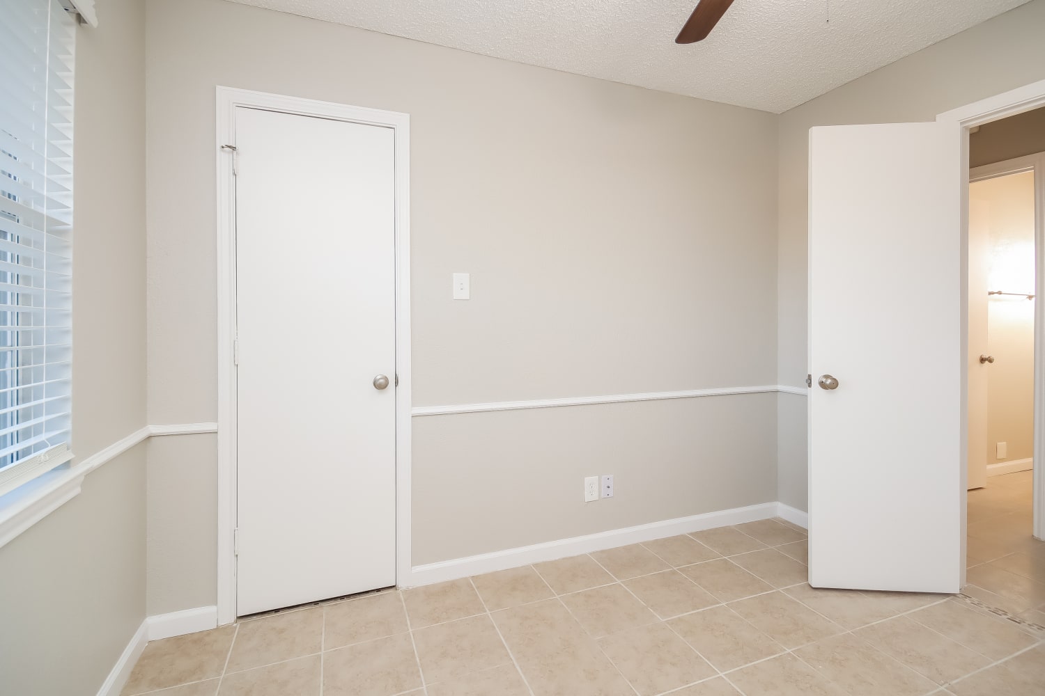 107 Lincoln, Terrell photo 10