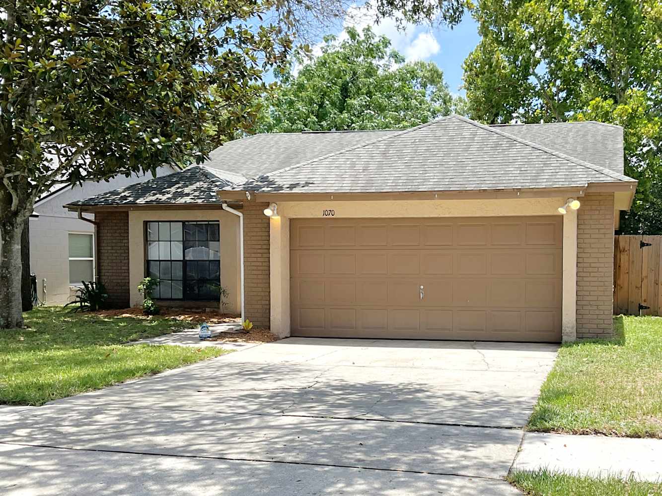 1070 Gwyn Cir, Oviedo photo 1