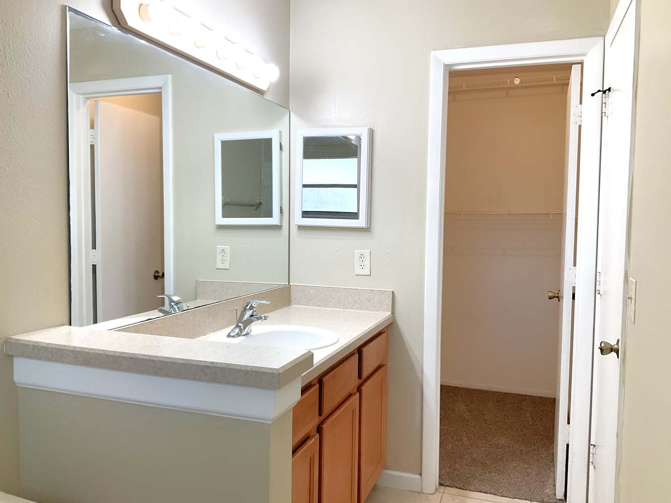 1070 Gwyn Cir, Oviedo photo 8