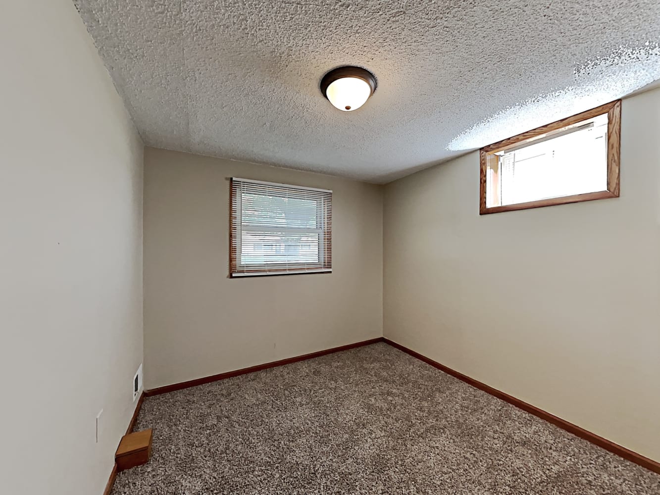 10706 Yosemite Rd, Bloomington photo 12