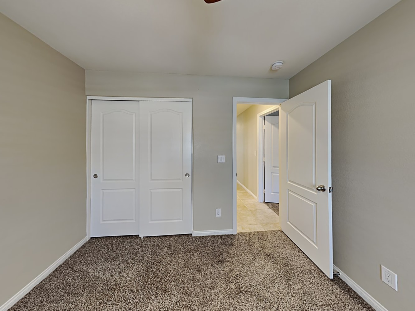 1072 Sapphire Sky Ct, Henderson photo 8