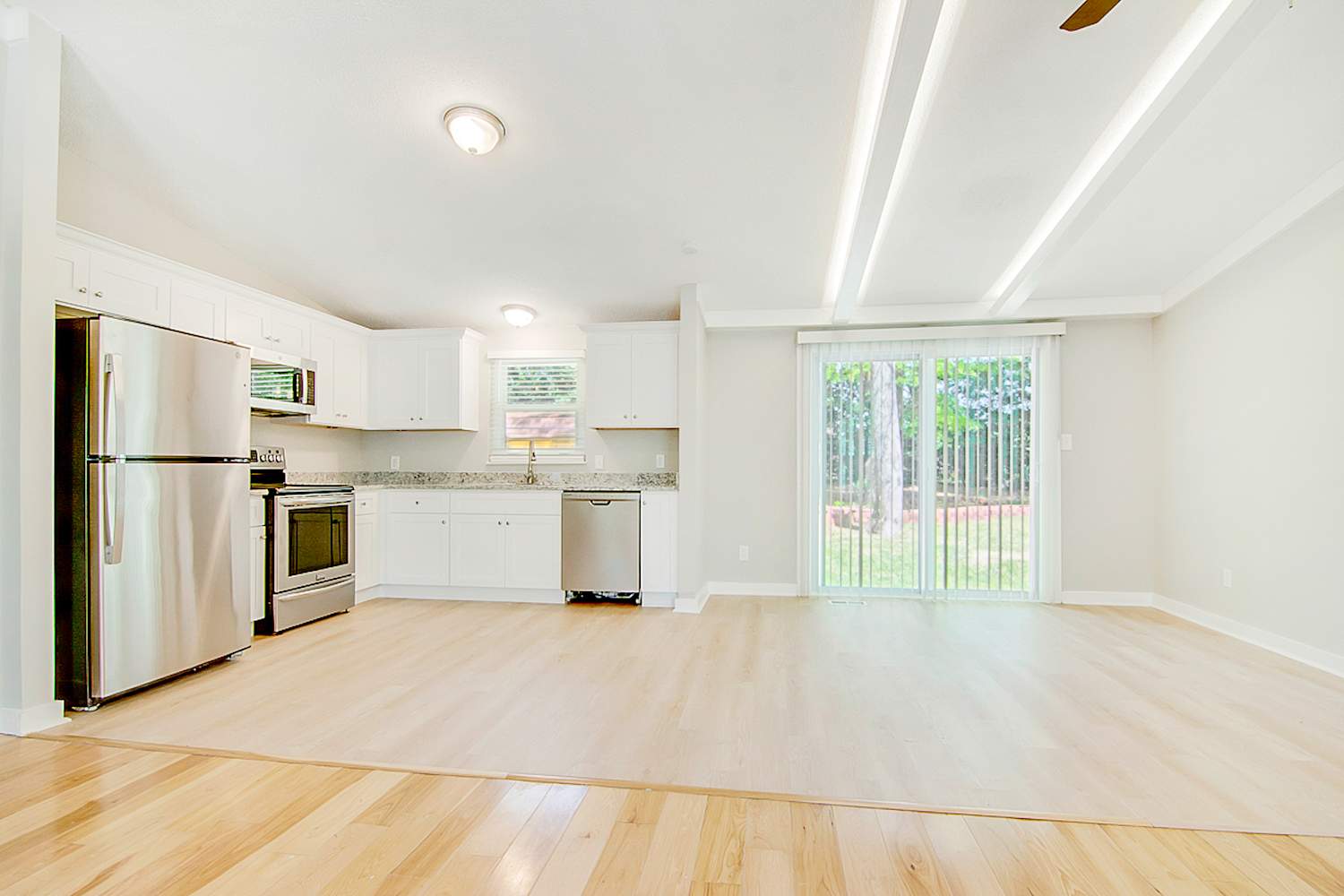 108 N Corncrib Ct, Cary photo 7
