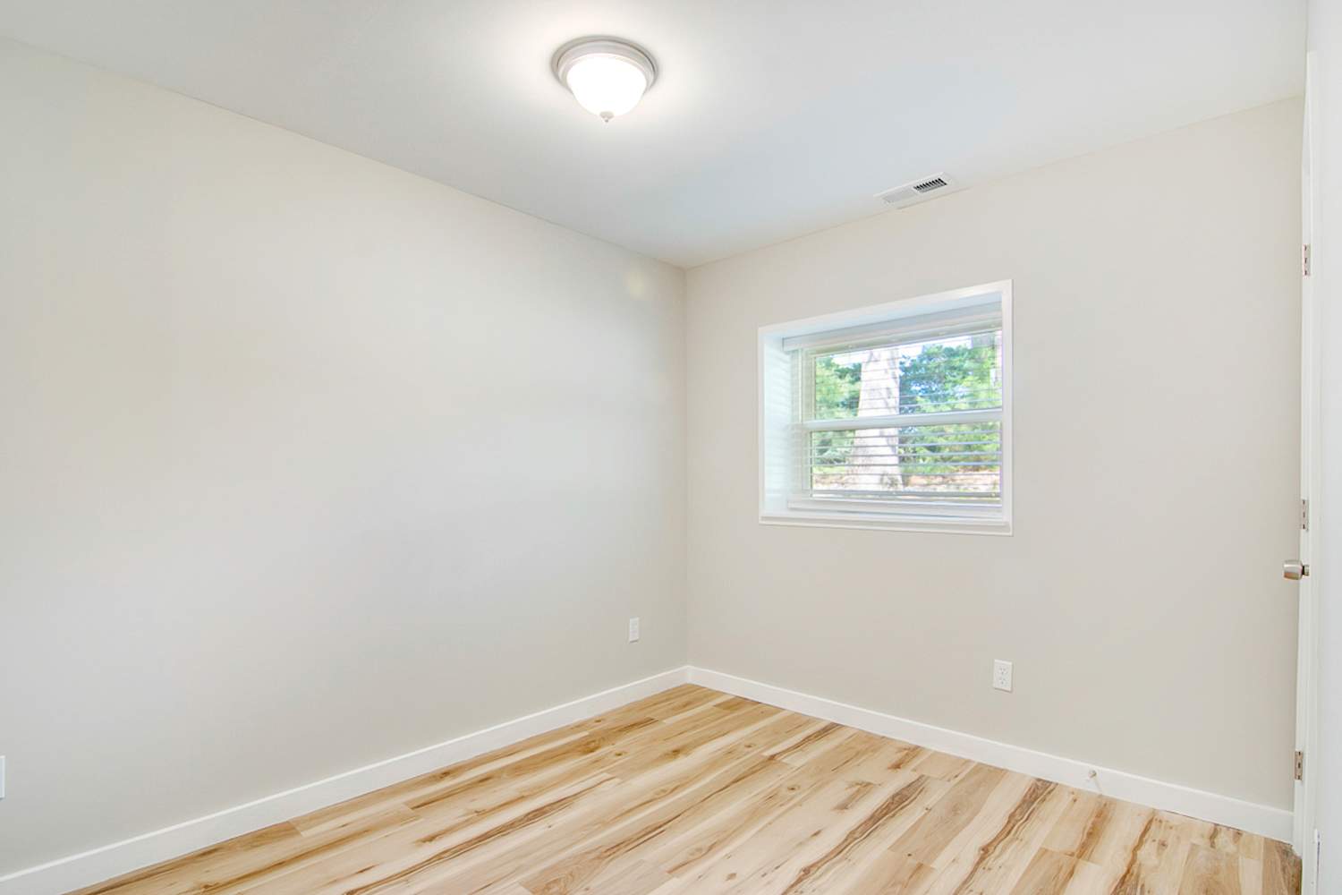 108 N Corncrib Ct, Cary photo 16