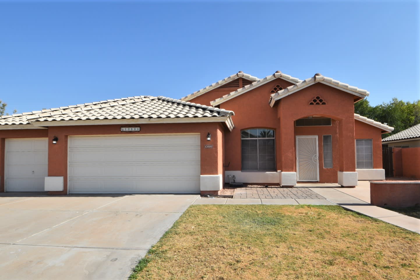 10886 W Loma Ln, Peoria photo 1