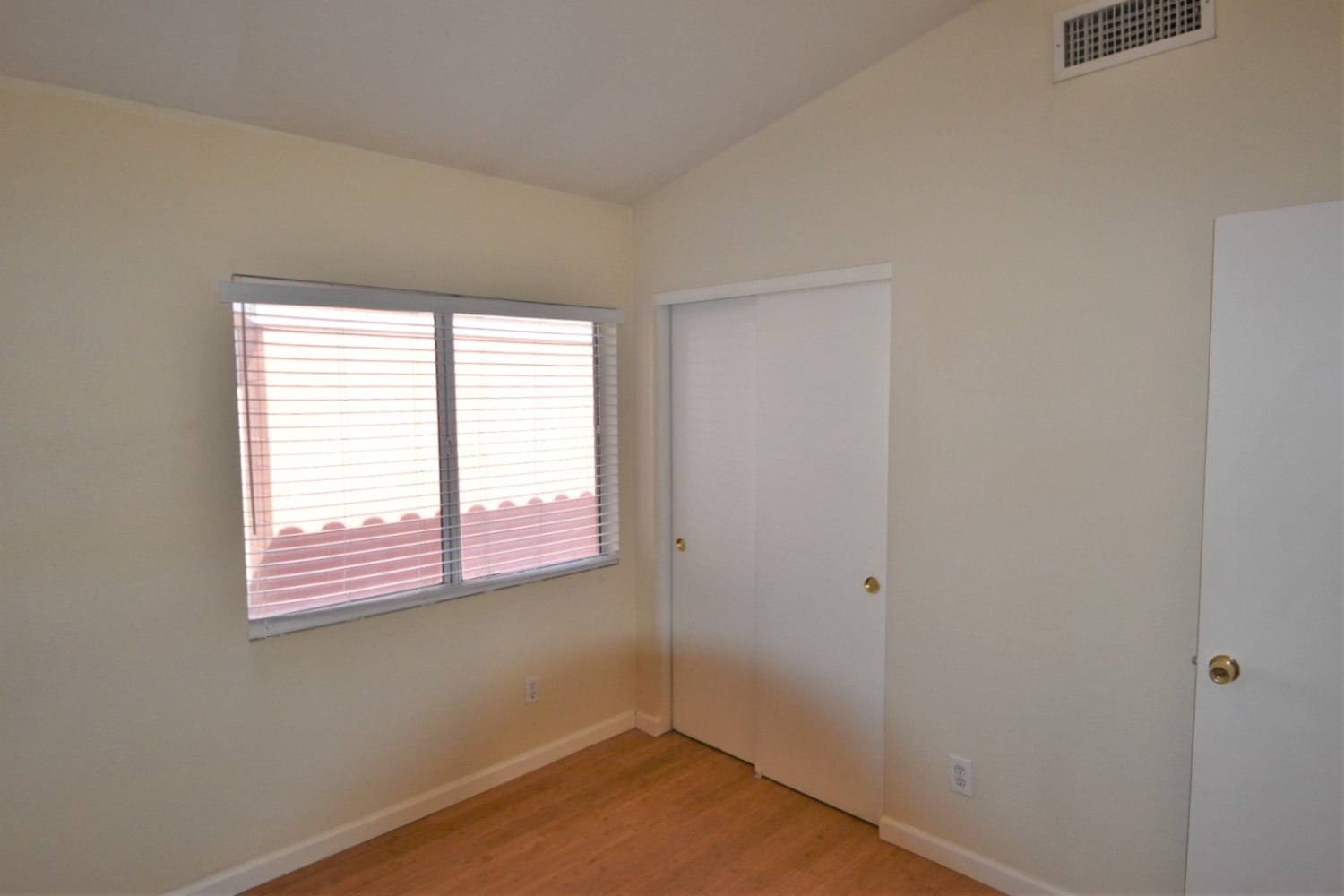 10886 W Loma Ln, Peoria photo 14