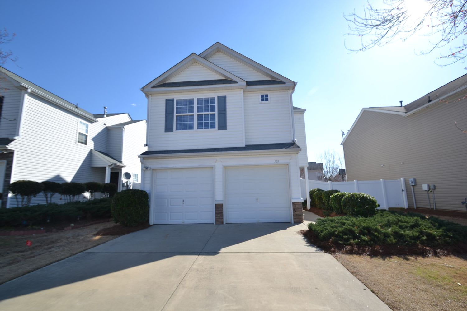 Front of 109 Ilex Dr, Canton, GA