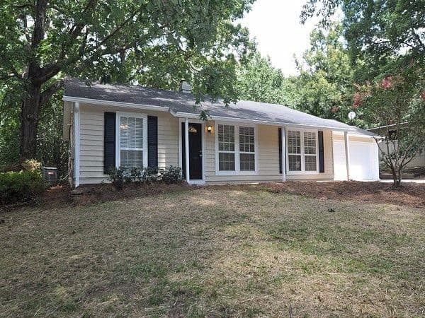 1093 Sandalwood Dr, Lawrenceville photo 1