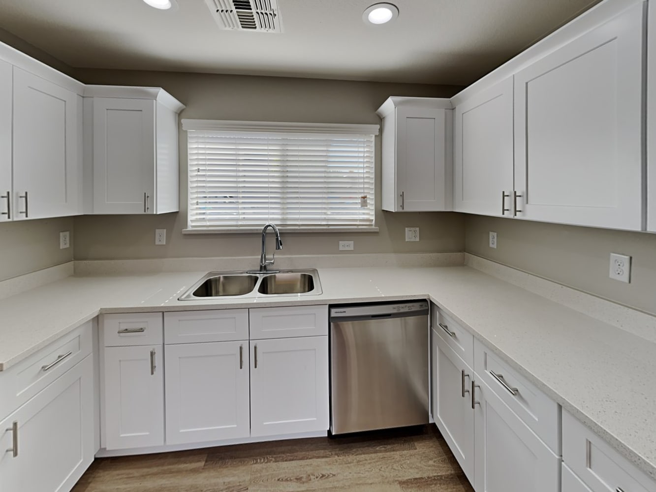 1094 E Lowell Ct, Gilbert photo 7
