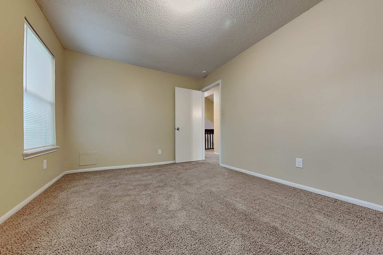 11 Brentwood Oaks Ct, The Woodlands photo 13