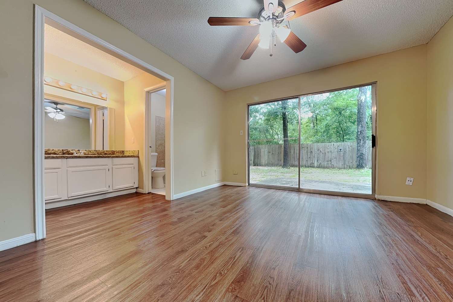 11 Brentwood Oaks Ct, The Woodlands photo 10