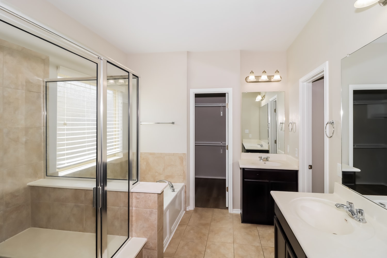 110 Camden Cv, Buda photo 11