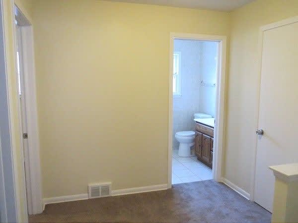 110 Englewood Ave, Bellwood photo 8