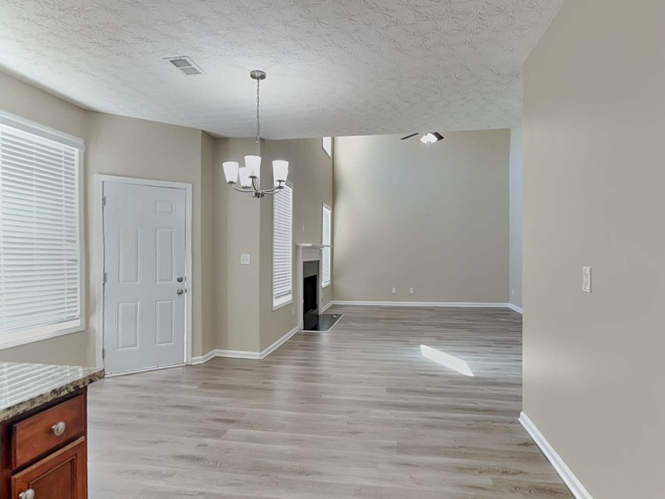110 Parkway Dr, Fairburn photo 8