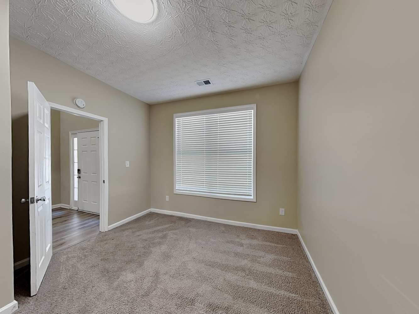 110 Parkway Dr, Fairburn photo 11