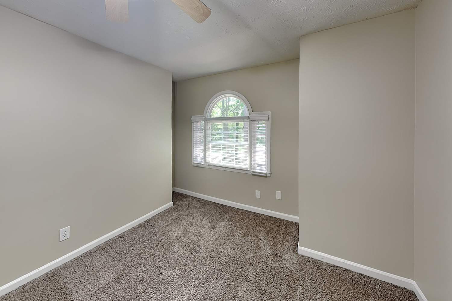 110 Woodsong Dr, Fayetteville photo 15