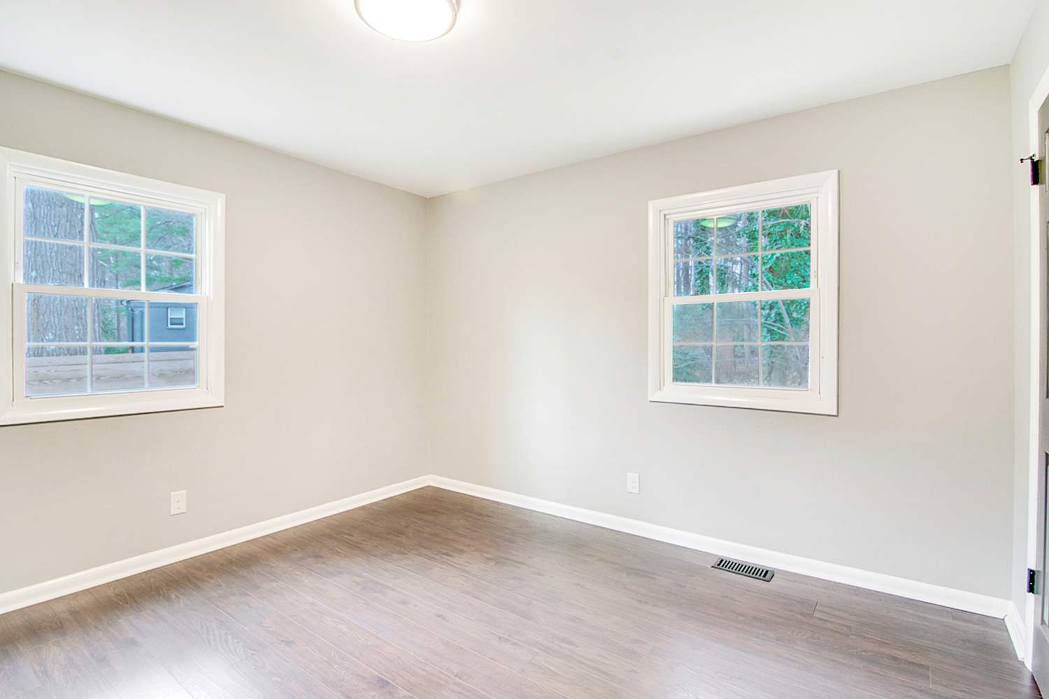 1100 Chatham Ln, Raleigh photo 16