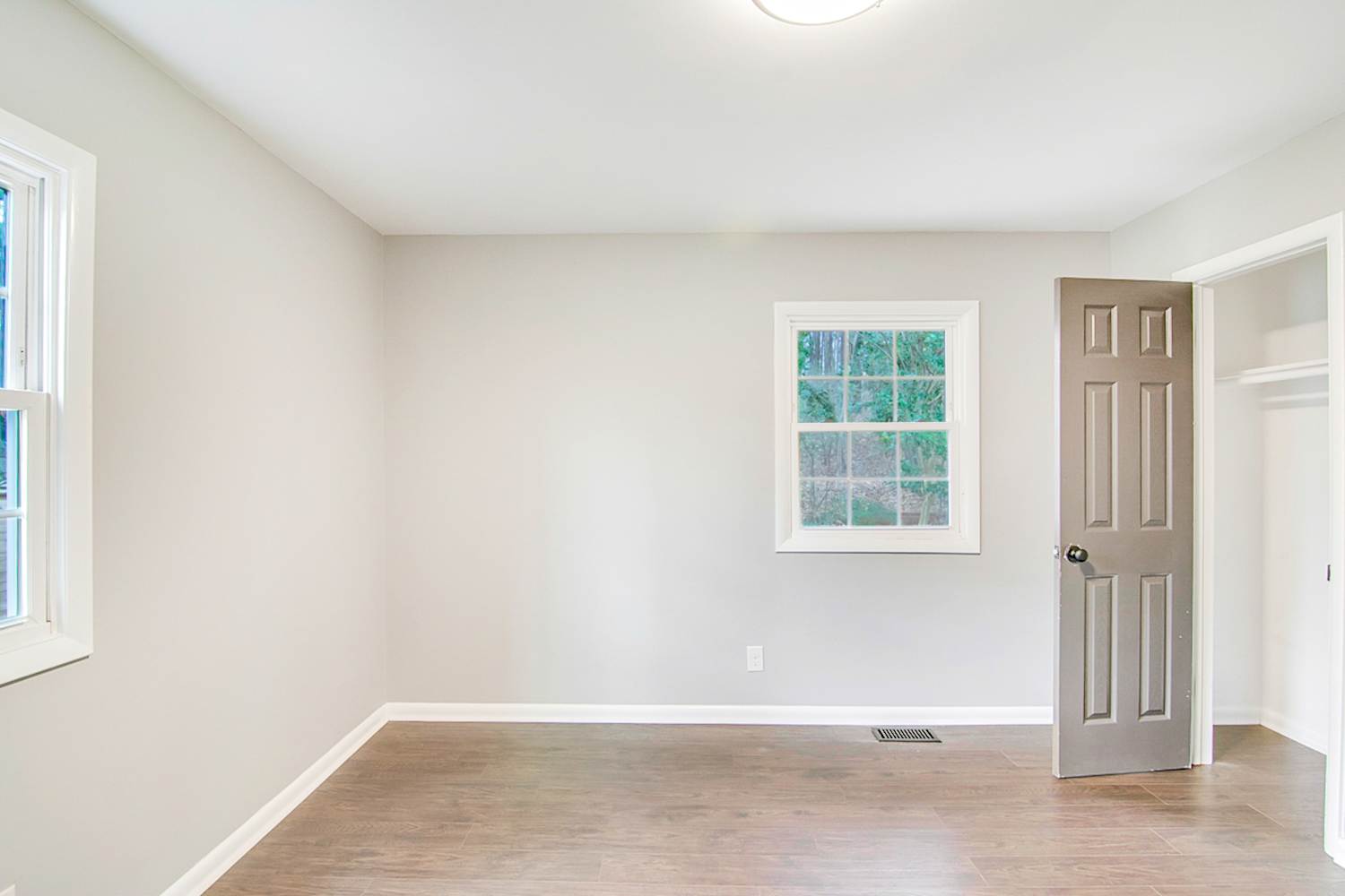 1100 Chatham Ln, Raleigh photo 17