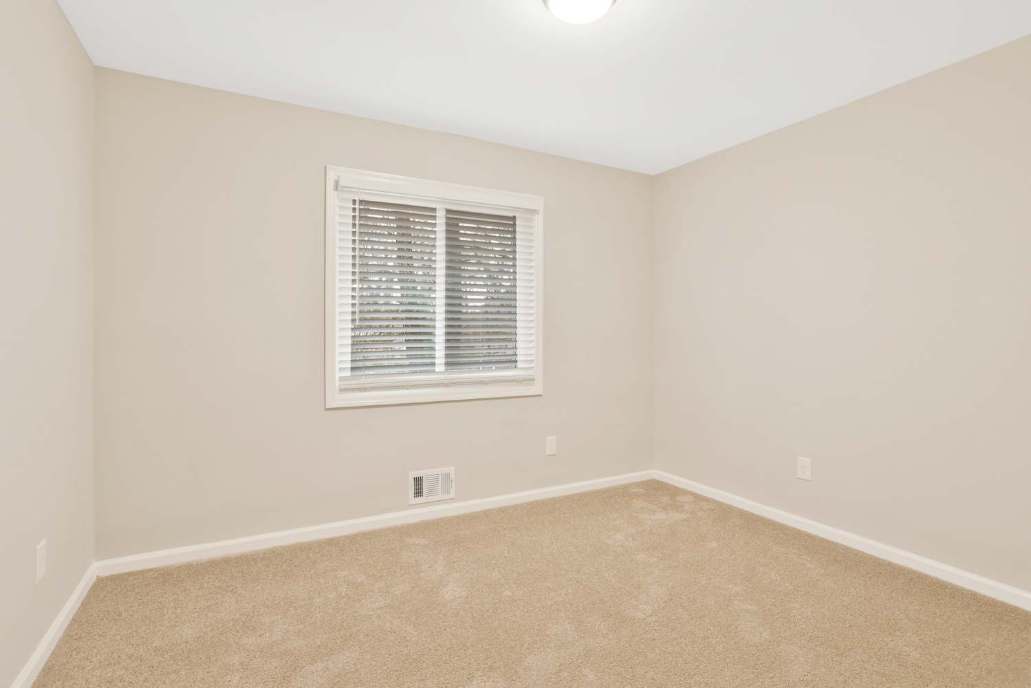 1100 Grace St Sw, Mableton photo 10