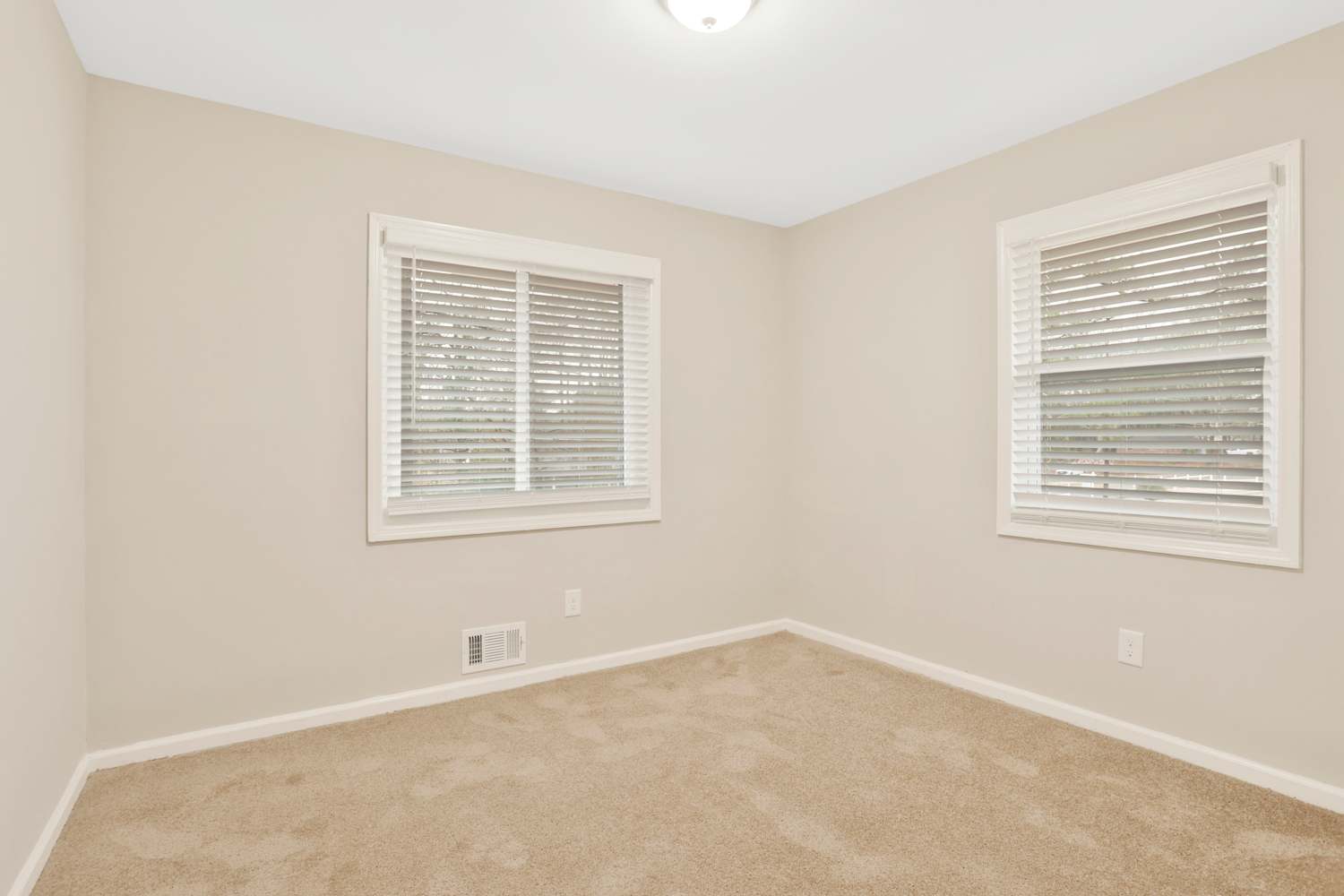 1100 Grace St Sw, Mableton photo 12