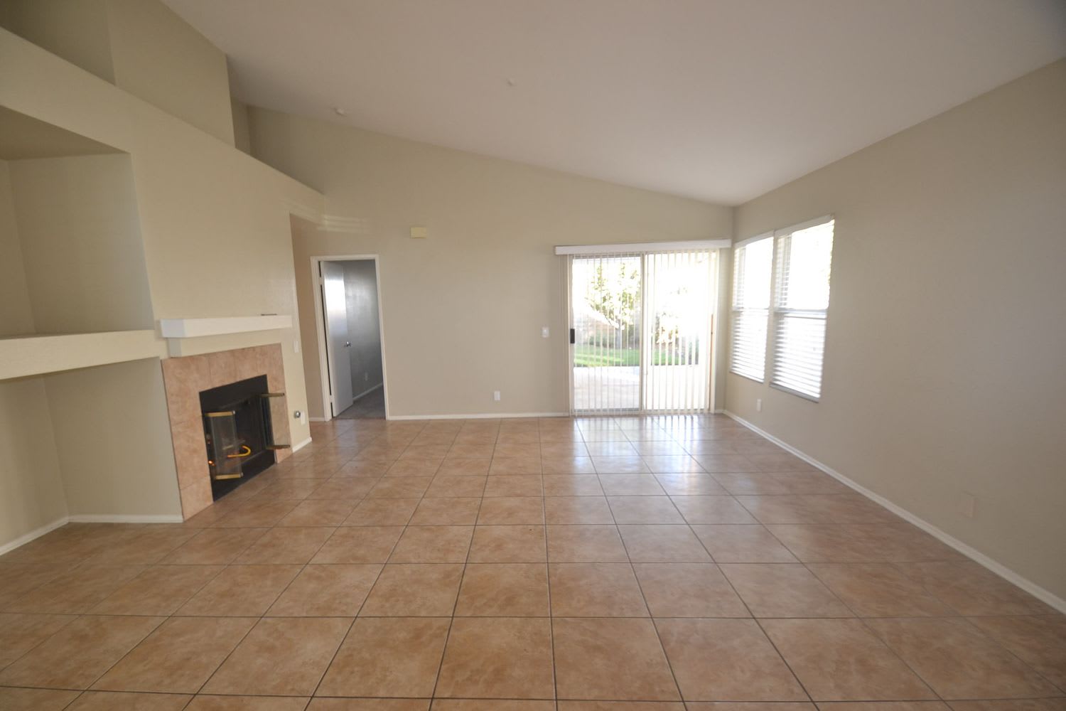 Front of 11008 San Pasqual Ave, Montclair, CA