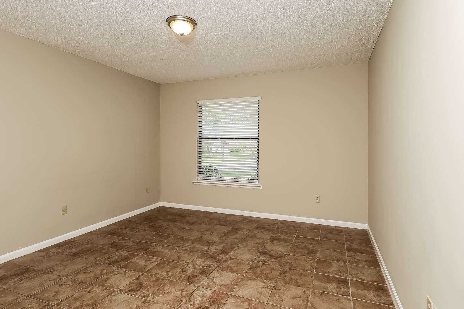 11069 Reading Rd, Jacksonville photo 12