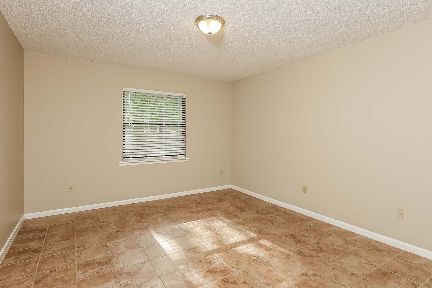 11069 Reading Rd, Jacksonville photo 13