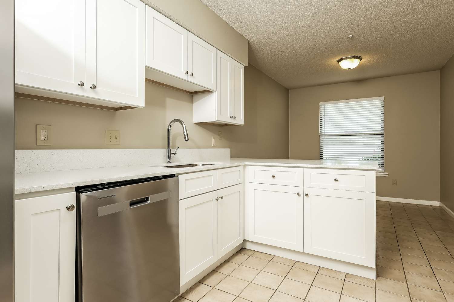 11069 Reading Rd, Jacksonville photo 7