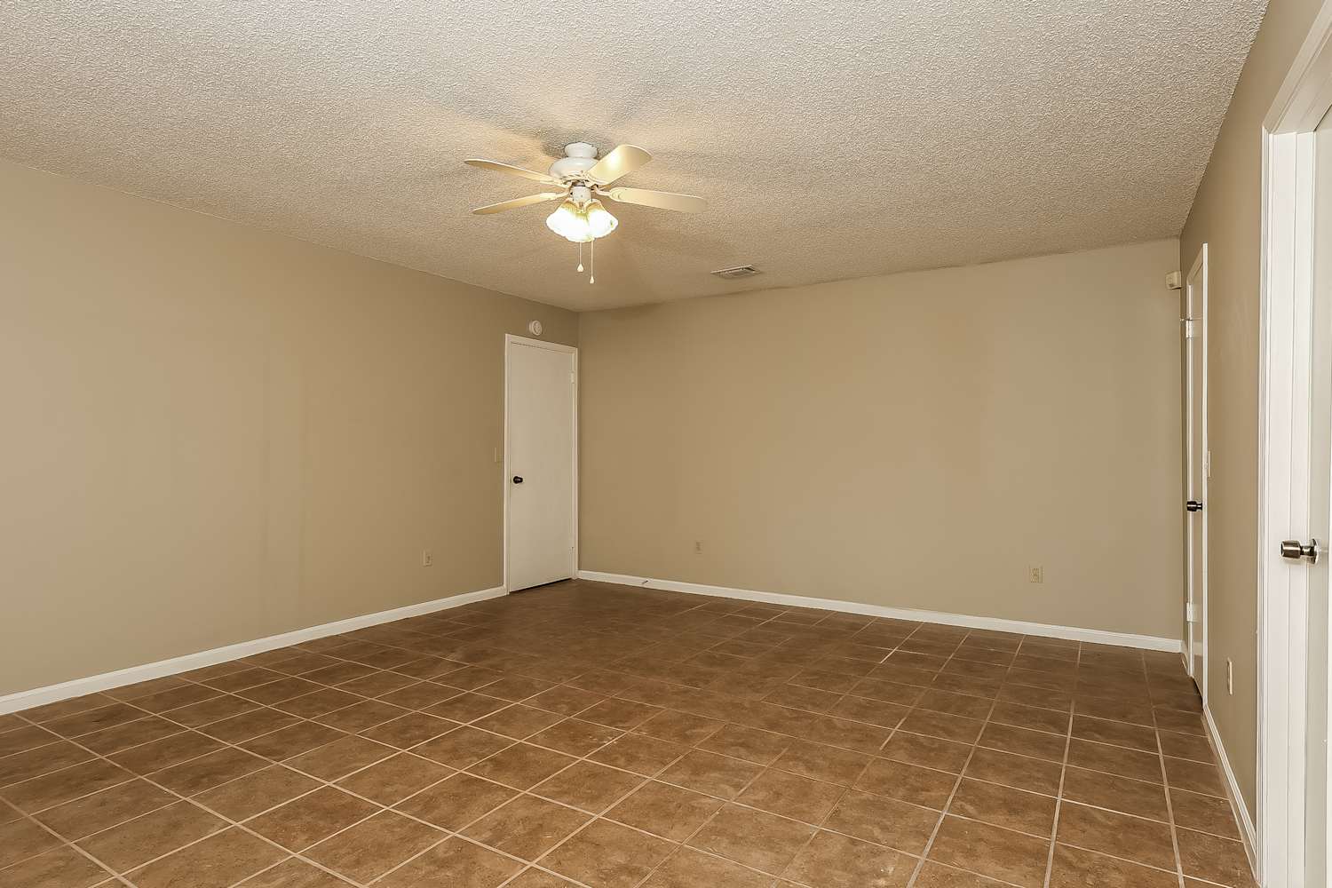 11069 Reading Rd, Jacksonville photo 10