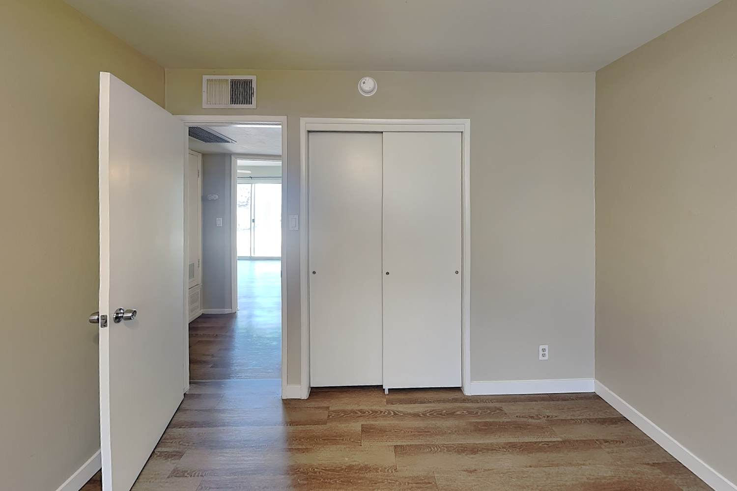 111 E McKinley St, Tempe photo 9