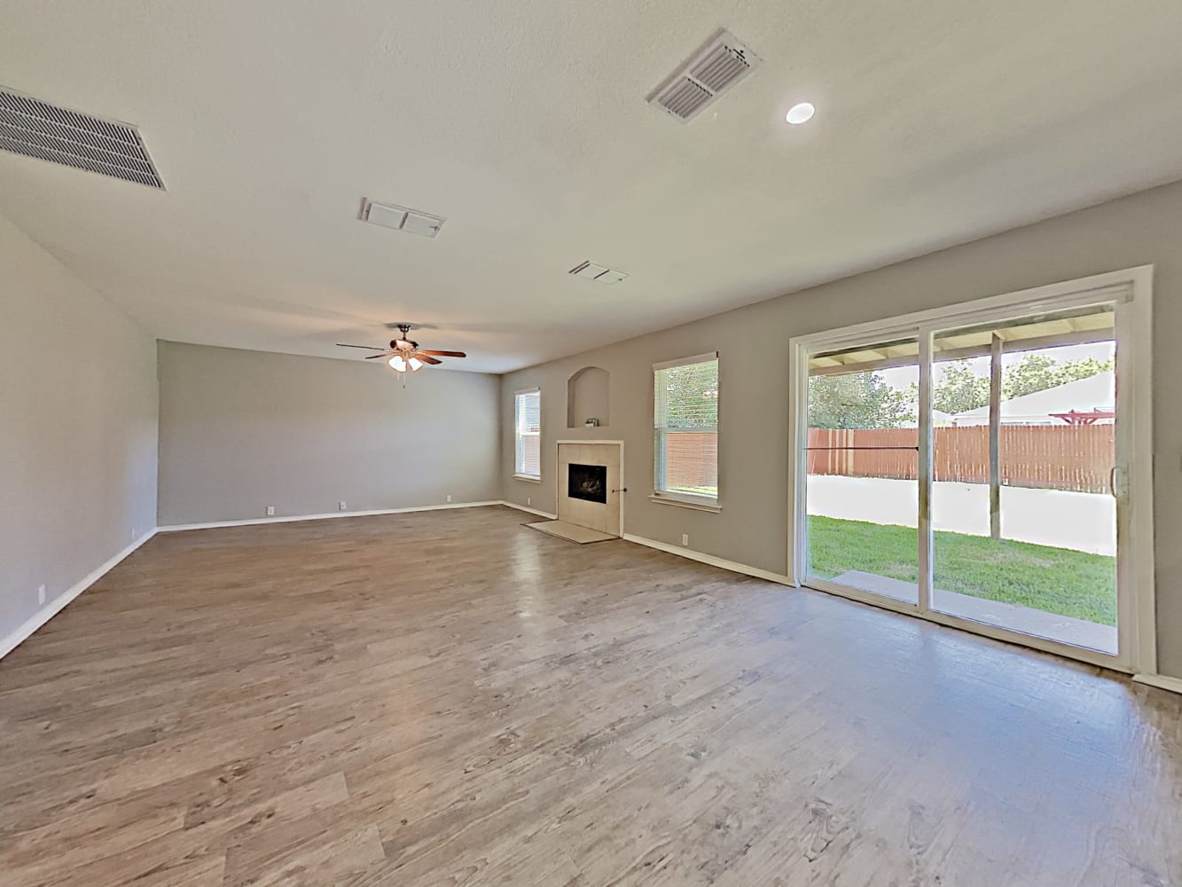 1113 Beechwood Dr, Denton photo 6