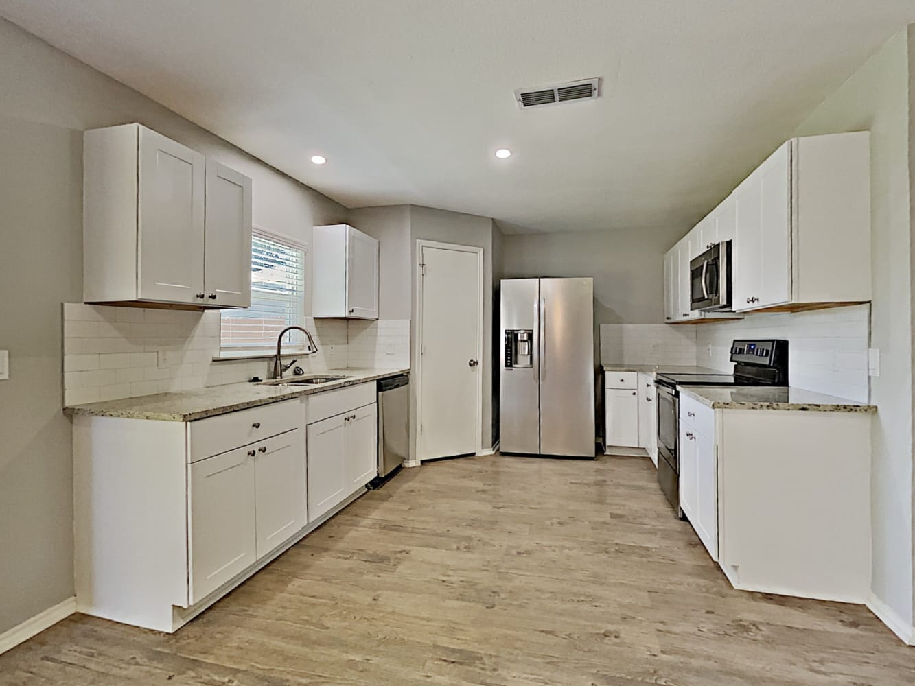 1113 Beechwood Dr, Denton photo 8