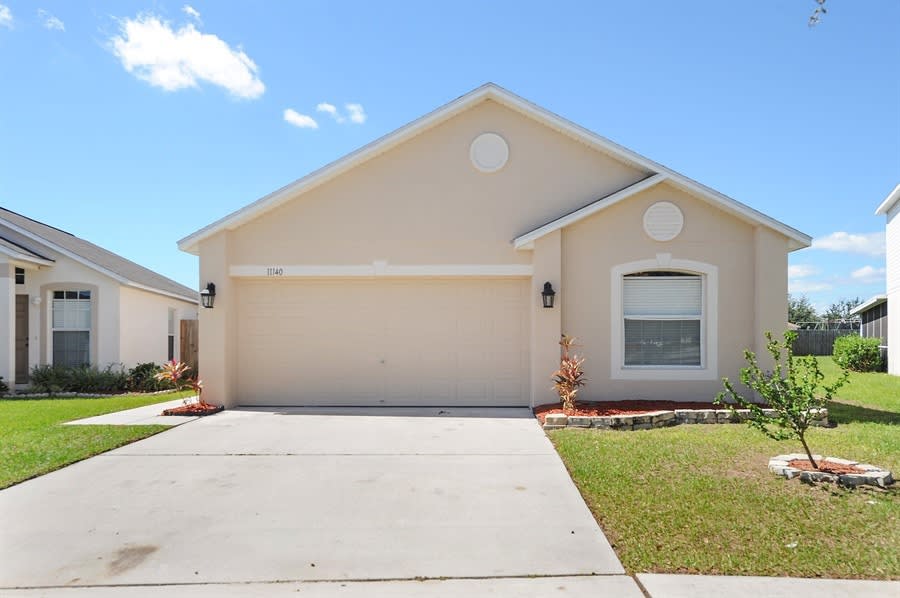 Front of 11140 Summer Star Dr, Riverview, FL